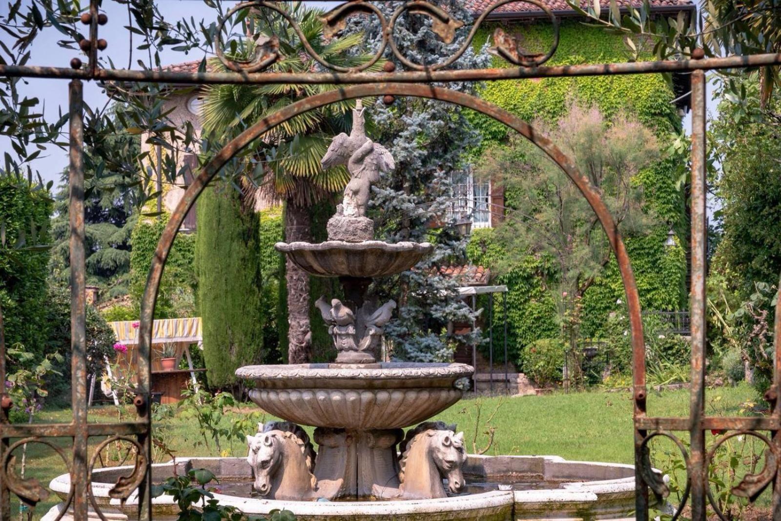 Torre De Salis Bed & Breakfast Gussago Dış mekan fotoğraf