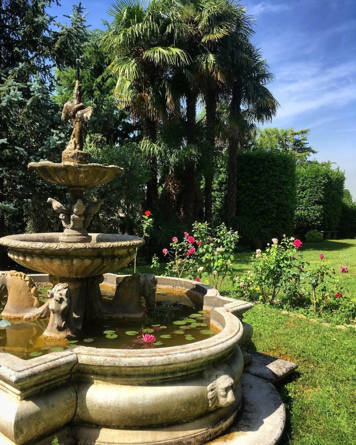 Torre De Salis Bed & Breakfast Gussago Dış mekan fotoğraf